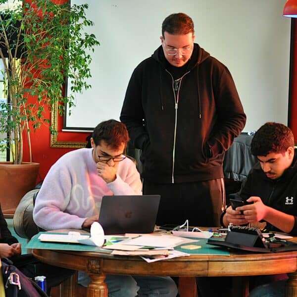 Hackathon créatif au Centre d’Animation Saint Pierre à Bordeaux